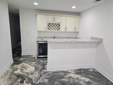 Kitchen - 4420 S Berkeley Ave, Chicago, IL 60653 photo 7 of 8