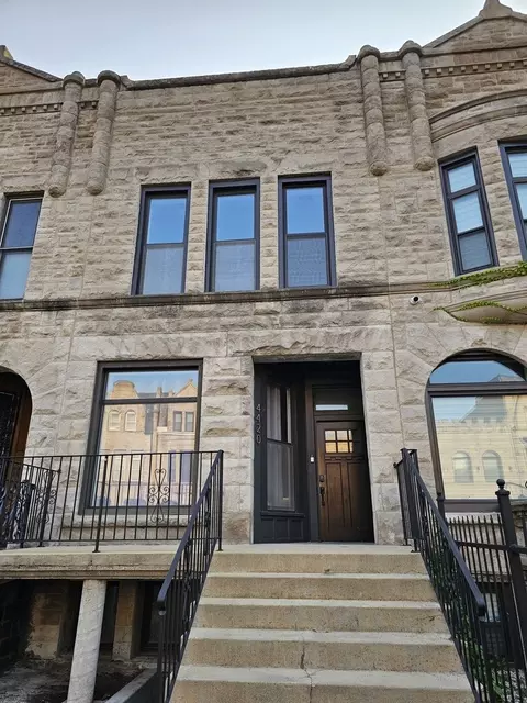 Exterior - 4420 S Berkeley Ave, Chicago, IL 60653 photo 2 of 2