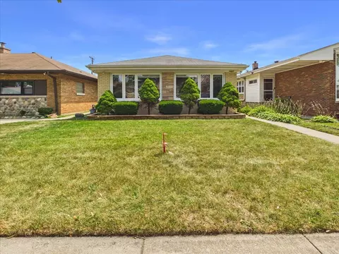 7427 Keeler Ave, Skokie, IL 60076
