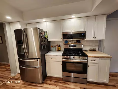 Kitchen - 2315 Osage Dr, Champaign, IL 61821 photo 3 of 4