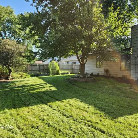 Exterior - 2315 Osage Dr, Champaign, IL 61821 photo 3 of 8