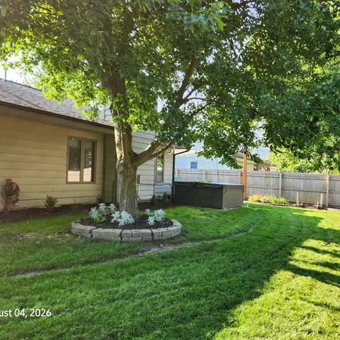 Exterior - 2315 Osage Dr, Champaign, IL 61821 photo 5 of 8