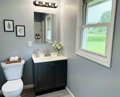 Bath - 2886 S Southbrook Dr, Kankakee, IL 60901 photo 2 of 3