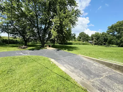 Exterior - 2886 S Southbrook Dr, Kankakee, IL 60901 photo 3 of 3