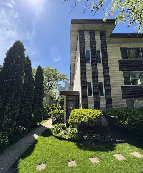 7070 N Ridge Blvd #1B, Chicago, IL 60645