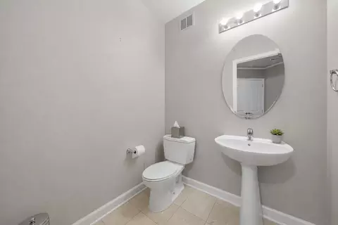 Bath - 420 E Waterside Dr #1410, Chicago, IL 60601 photo 3 of 3