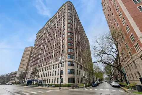 3750 N Lake Shore Dr #1D, Chicago, IL 60613