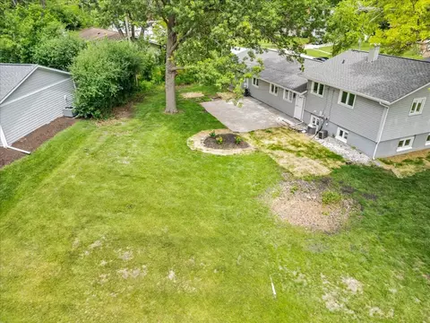 Exterior - 590 Durham Ct, Hoffman Estates, IL 60169 photo 4 of 8