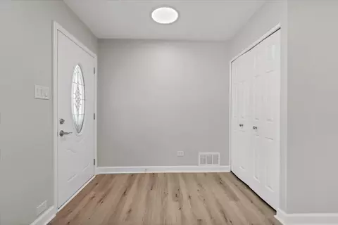 Entry Way - 590 Durham Ct, Hoffman Estates, IL 60169 photo 1 of 1