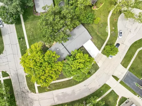 View/Area - 590 Durham Ct, Hoffman Estates, IL 60169 photo 2 of 2