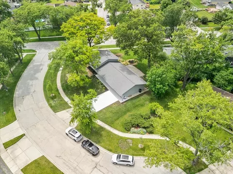 View/Area - 590 Durham Ct, Hoffman Estates, IL 60169 photo 1 of 2