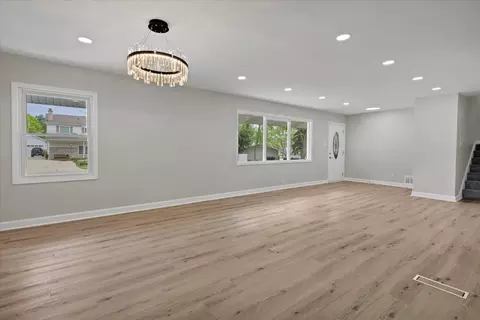 Living - 590 Durham Ct, Hoffman Estates, IL 60169 photo 1 of 4