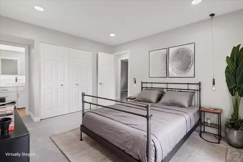 Bedroom - 590 Durham Ct, Hoffman Estates, IL 60169 photo 6 of 9