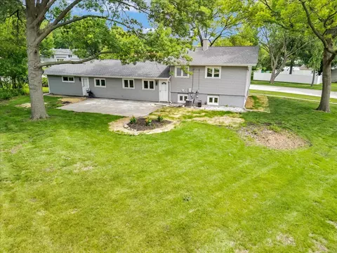 Exterior - 590 Durham Ct, Hoffman Estates, IL 60169 photo 3 of 8