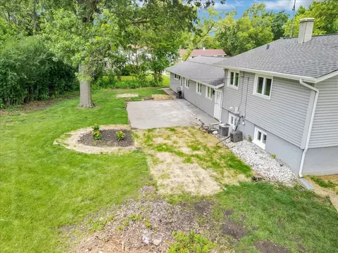 Exterior - 590 Durham Ct, Hoffman Estates, IL 60169 photo 5 of 8