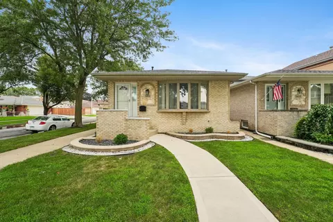 5601 S Sayre Ave, Chicago, IL 60638