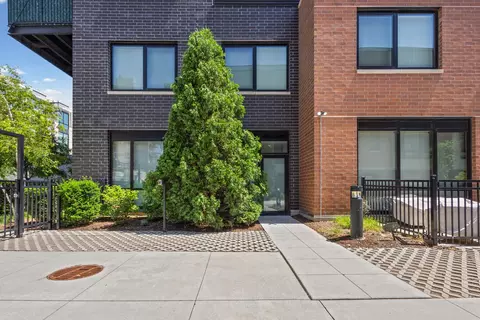1648 W Division St #110, Chicago, IL 60622