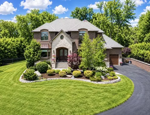 250 Clair View Ct, Lake Zurich, IL 60047