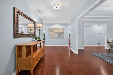 Entry Way - 135 Hawkins Cir, Wheaton, IL 60189 photo 1 of 2
