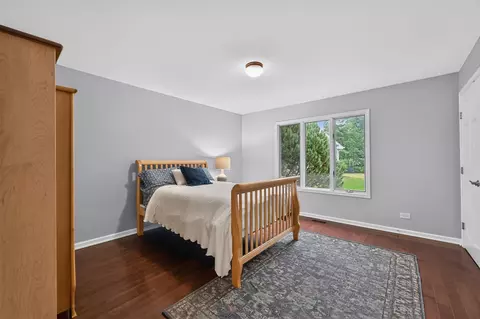 Bedroom - 135 Hawkins Cir, Wheaton, IL 60189 photo 2 of 3
