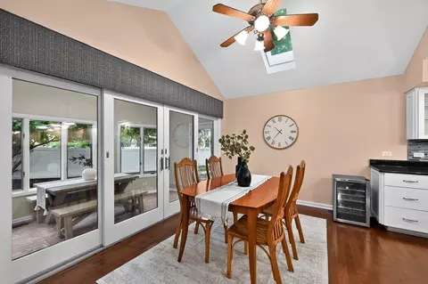 Dining - 135 Hawkins Cir, Wheaton, IL 60189 photo 1 of 2