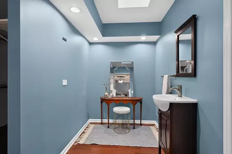 Entry Way - 135 Hawkins Cir, Wheaton, IL 60189 photo 2 of 2