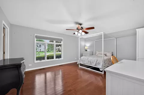Bedroom - 135 Hawkins Cir, Wheaton, IL 60189 photo 1 of 3