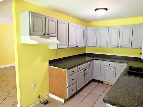 Kitchen - 213 E 9th St, Metropolis, IL 62960 photo 2 of 2