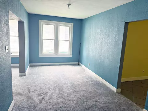 Living - 213 E 9th St, Metropolis, IL 62960 photo 6 of 7