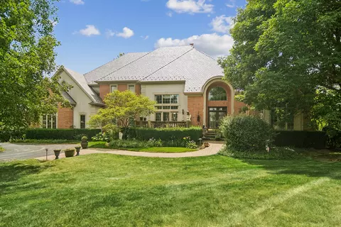 4563 Eleanor Dr, Long Grove, IL 60047