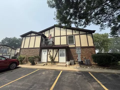 412 Saint Johns Rd #A, Woodstock, IL 60098