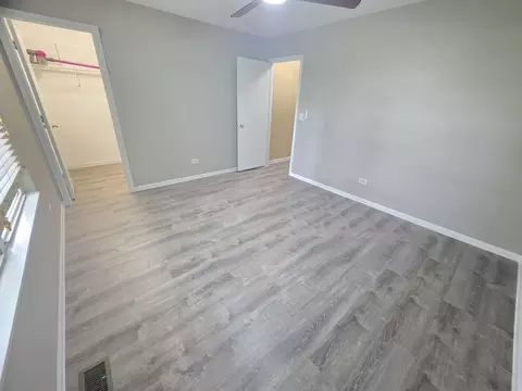 Bedroom - 1705 Lake Pointe Dr, Plainfield, IL 60586 photo 2 of 4