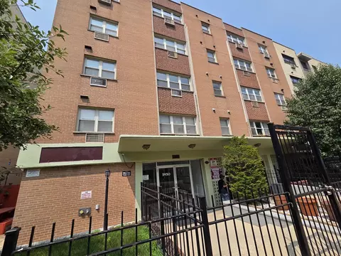 5950 N Kenmore Ave #505, Chicago, IL 60660