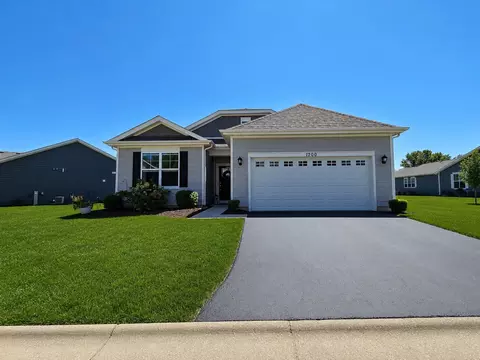 1200 Redtail Cir, Woodstock, IL 60098