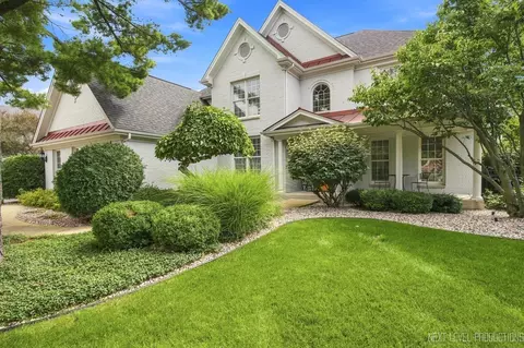 339 Vonder Ln, Geneva, IL 60134