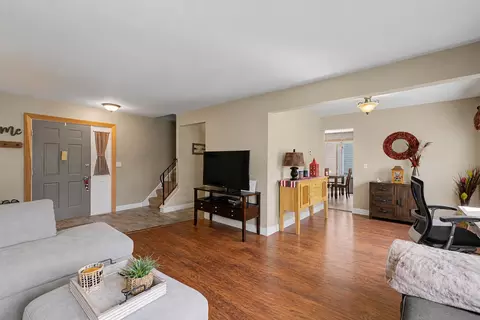 Other - 520 Dover Dr, Roselle, IL 60172 photo 2 of 4