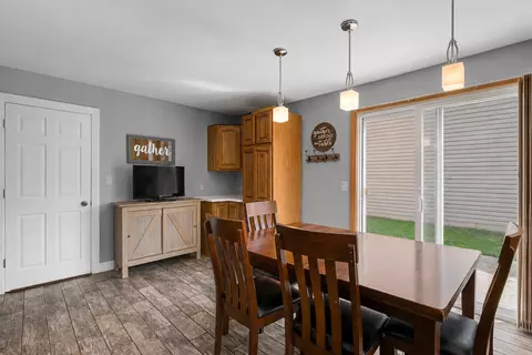 Dining - 520 Dover Dr, Roselle, IL 60172 photo 1 of 1