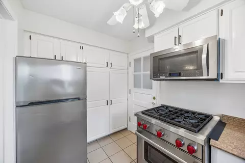 Kitchen - 1535 Monroe Ave #2, River Forest, IL 60305 photo 4 of 4