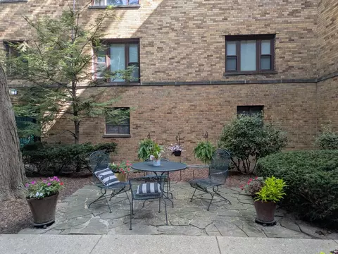 Exterior - 1535 Monroe Ave #2, River Forest, IL 60305 photo 5 of 7