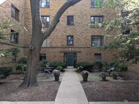 Exterior - 1535 Monroe Ave #2, River Forest, IL 60305 photo 2 of 7