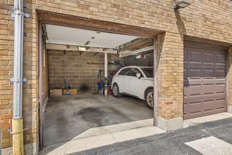 Exterior - 1535 Monroe Ave #2, River Forest, IL 60305 photo 6 of 7