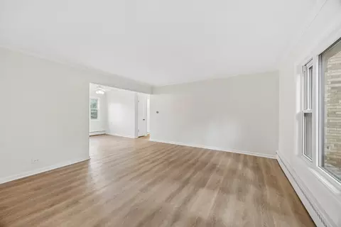 Living - 1535 Monroe Ave #2, River Forest, IL 60305 photo 3 of 4
