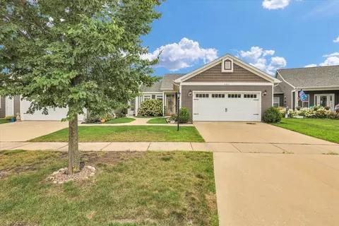 3011 E Stillwater Lndg, Urbana, IL 61802