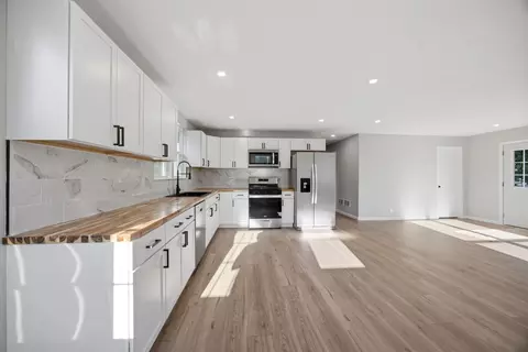 12466 W Blanchard Rd, Beach Park, IL 60087