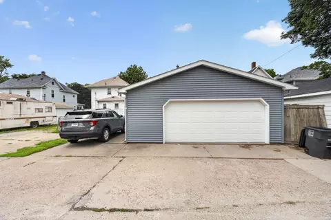 Exterior - 2012 15th Street A, Moline, IL 61265 photo 6 of 6