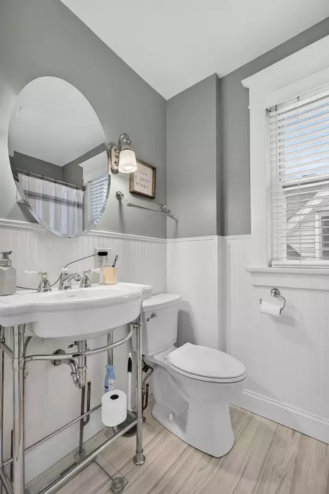 Bath - 2012 15th Street A, Moline, IL 61265 photo 3 of 3