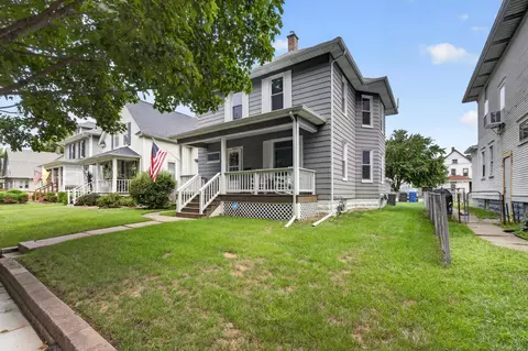 Exterior - 2012 15th Street A, Moline, IL 61265 photo 3 of 6