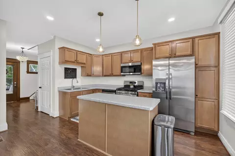 Kitchen - 2012 15th Street A, Moline, IL 61265 photo 1 of 2