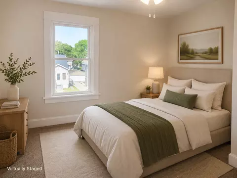 Bedroom - 149 6th St, Silvis, IL 61282 photo 5 of 7
