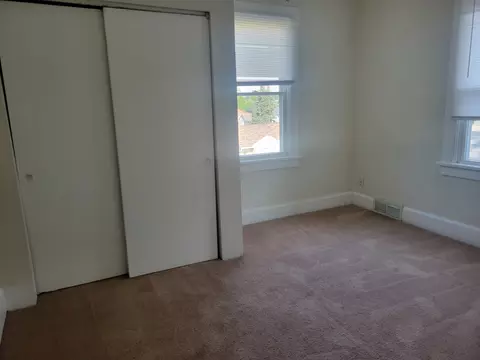 Bedroom - 149 6th St, Silvis, IL 61282 photo 6 of 7